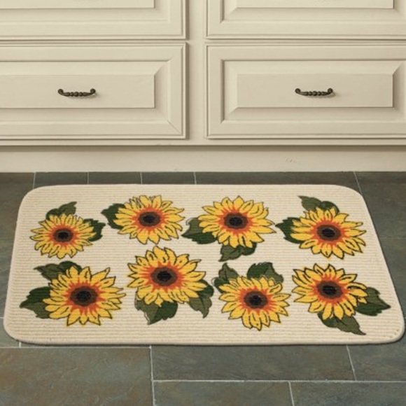 MOHAWK HOME Other - !!! SOLD!! Mohawk Sunny Sunflower Nature Trends Accent Rug 18" x 30"